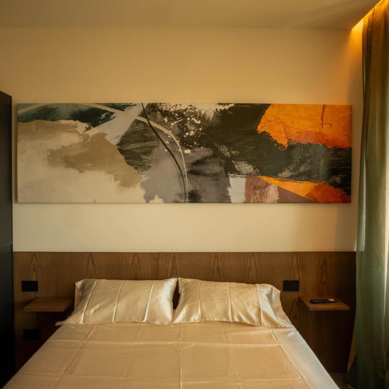Sicilias - One-Bedroom Apartment - 5