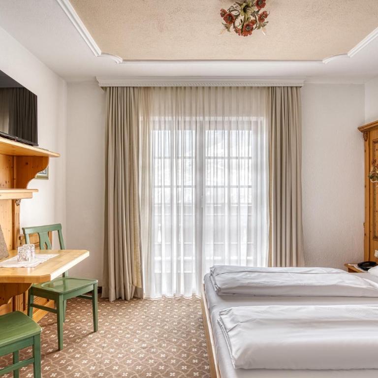 Hotel Hoferwirt - Neustift, Stubai - Standard Doppelzimmer - 1