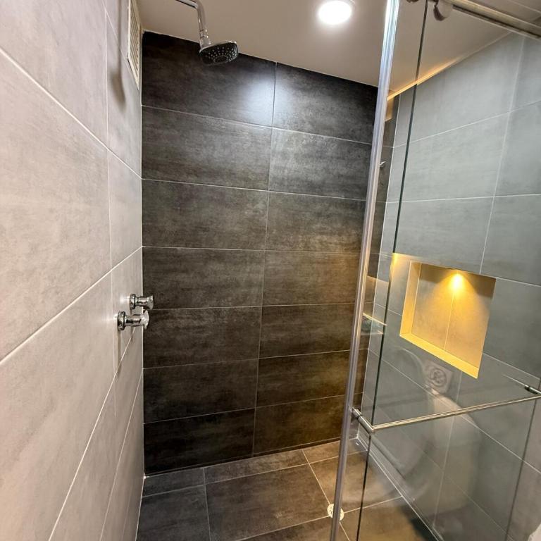 Luxury apartment, new and modern - Apartamento de 2 dormitorios con balcón - 8