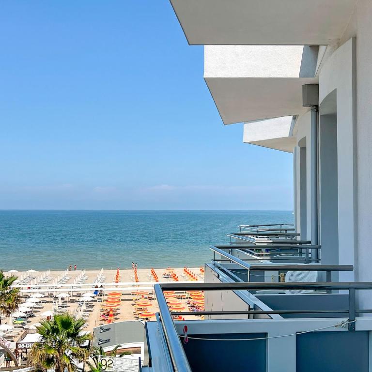 Hotel Rex - Fronte mare Riccione - Suite with Sea View - 6