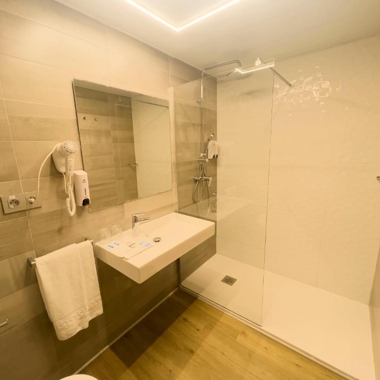 Hotel Cuco - Habitación Doble Básica (uso individual) - 2