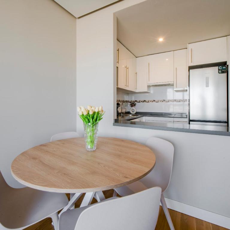 Sky Living para 4 con Parking en Sanchinarro - One-Bedroom Apartment - 2