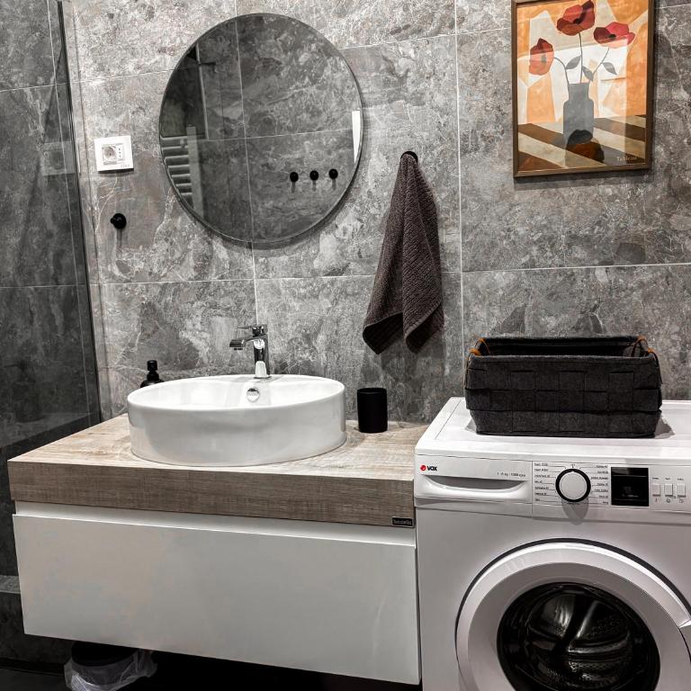 Lukerly 2 - Four-Bedroom Apartment - 40