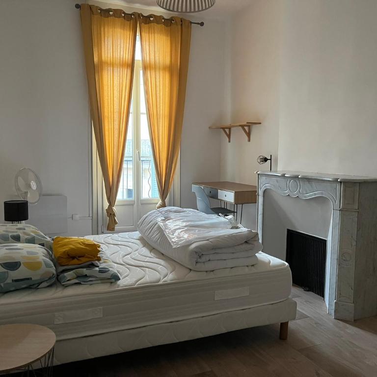 T4 Hausmanien Calme Jardin Alexandre Place de la Liberté - Appartement - 13