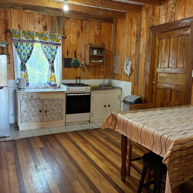 Cabañas Lago Ranco - Four-Bedroom House - 8