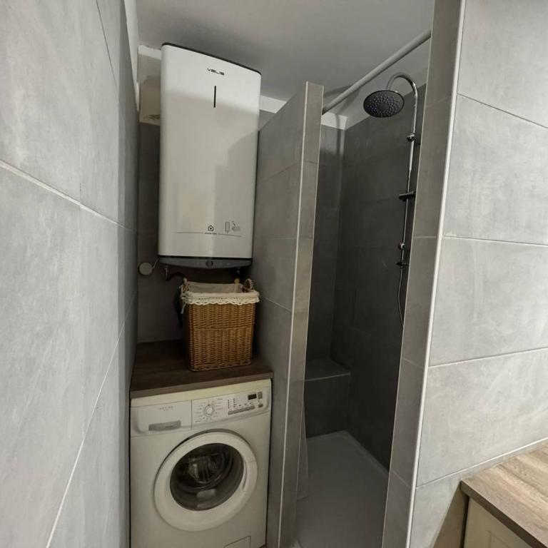 Charmant T2 cabine 40m², centre-ville, balcon, clim, ascenseur, à Cavalaire-sur-Mer - FR-1-100-224 - Appartement (4 Adultes) - 11