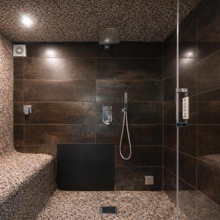 Entire Loft in Via Margutta 2BR -2BA Private steam bath Inside The loft - Two-Bedroom Apartment - 6
