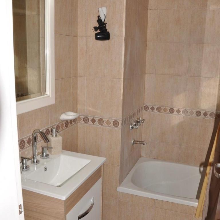 Monte Grande Departamento en pleno centro de monte grande - Apartamento de 2 dormitorios - 20