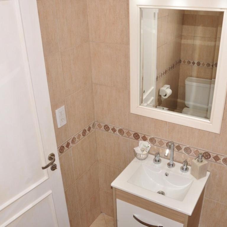Monte Grande Departamento en pleno centro de monte grande - Apartamento de 2 dormitorios - 23