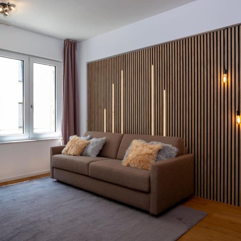 GoldenKey-Suites - Luxury Suite 'Leopold Mozart' - 3 Rooms - Air Conditioning - Prime location Rathausplatz Augsburg - Apartment - 1