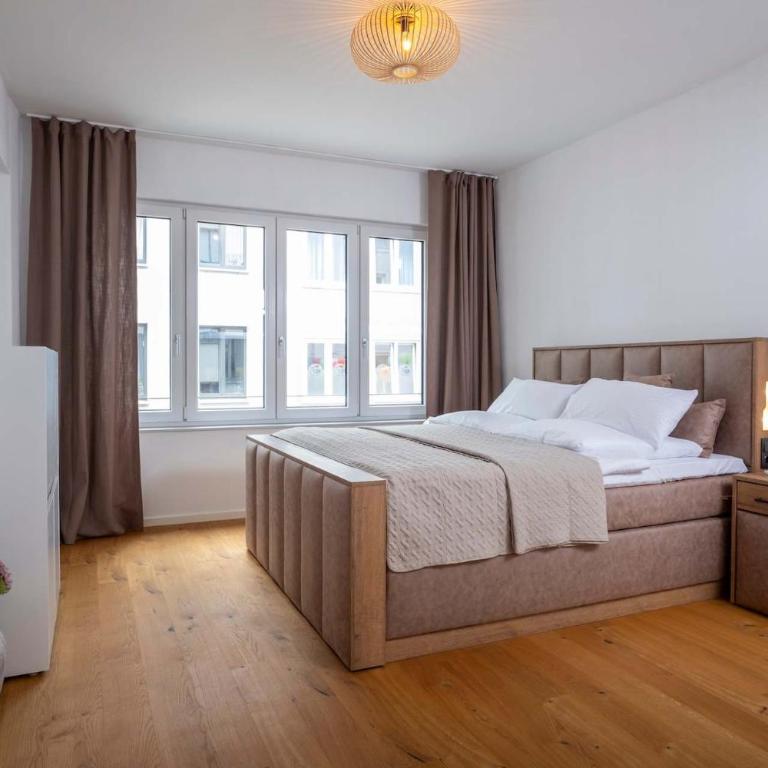 GoldenKey-Suites - Luxury Suite 'Leopold Mozart' - 3 Rooms - Air Conditioning - Prime location Rathausplatz Augsburg - Apartment - 12