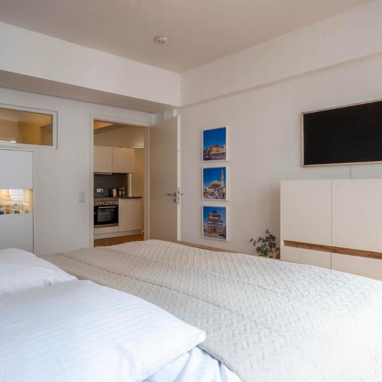 GoldenKey-Suites - Luxury Suite 'Leopold Mozart' - 3 Rooms - Air Conditioning - Prime location Rathausplatz Augsburg - Apartment - 13