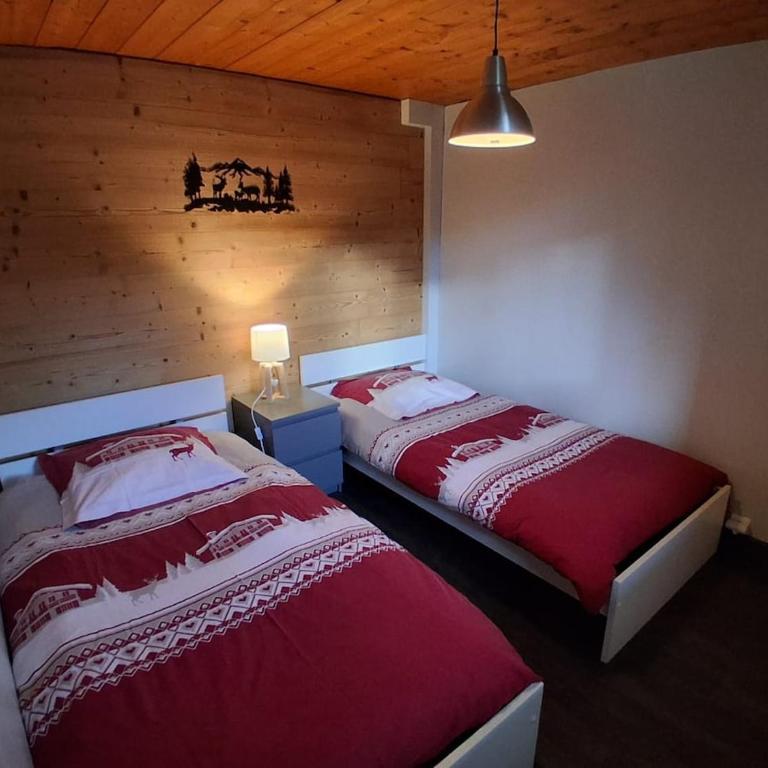 Rez de chalet "La Grange" - Appartement avec Vue sur la Montagne - 14