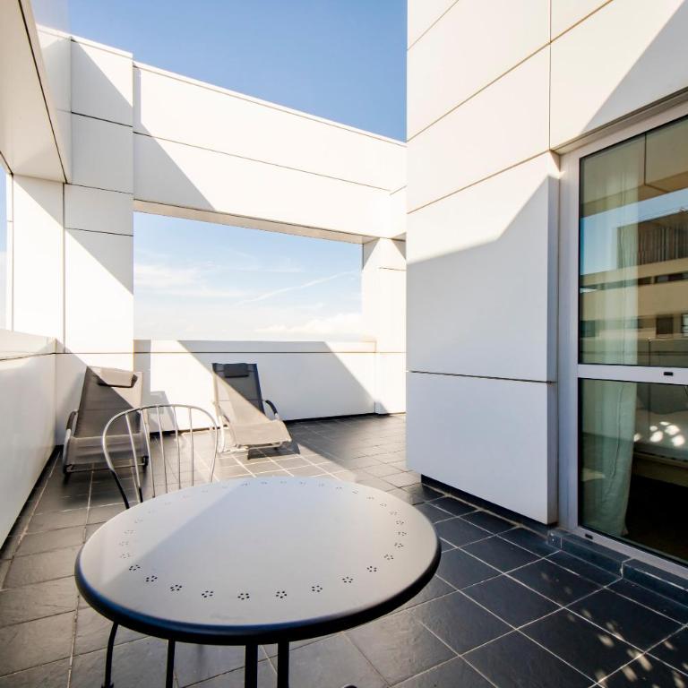Terraza y Vistas para 6 con Parking en Sanchinarro - Two-Bedroom Apartment with Terrace - 28