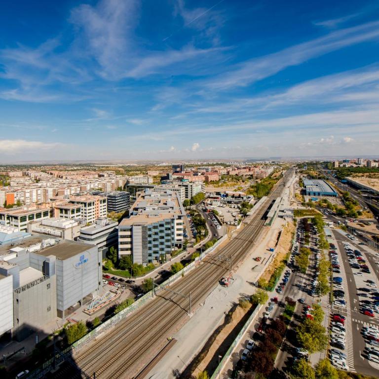Terraza y Vistas para 6 con Parking en Sanchinarro - Two-Bedroom Apartment with Terrace - 33