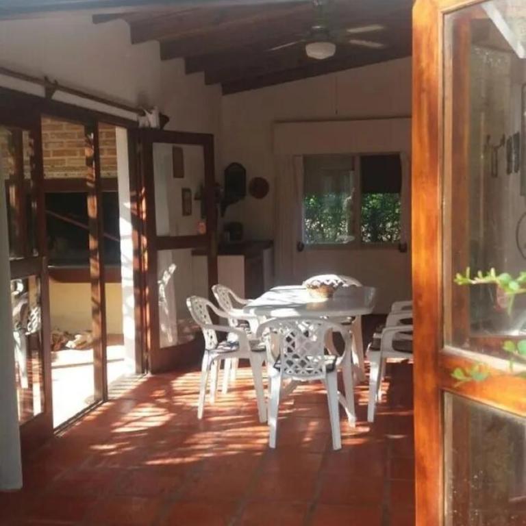 Preciosa casa en Playa Verde, a 100 metros de la playa - Casa de 3 dormitorios - 2