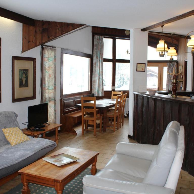 APPARTEMENTS MORILLON Village - Three-Bedroom Standard Apartment - 2