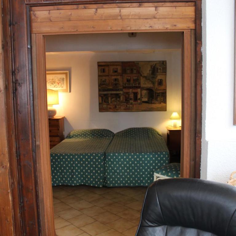 APPARTEMENTS MORILLON Village - Three-Bedroom Standard Apartment - 4