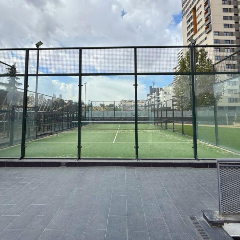 Terraza y Vistas para 6 con Parking en Sanchinarro - Two-Bedroom Apartment with Terrace - 36
