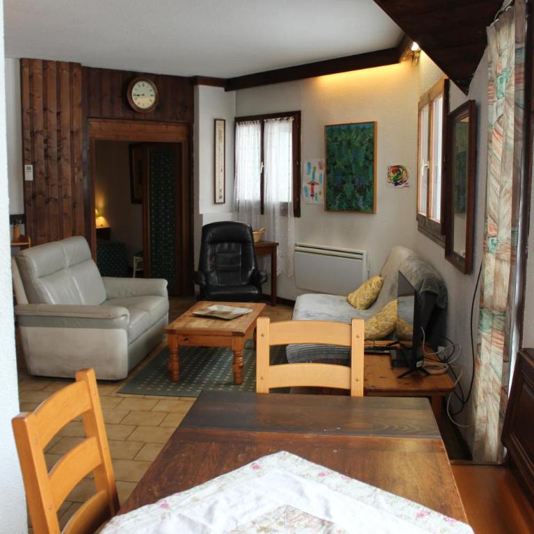 APPARTEMENTS MORILLON Village - Three-Bedroom Standard Apartment - 13