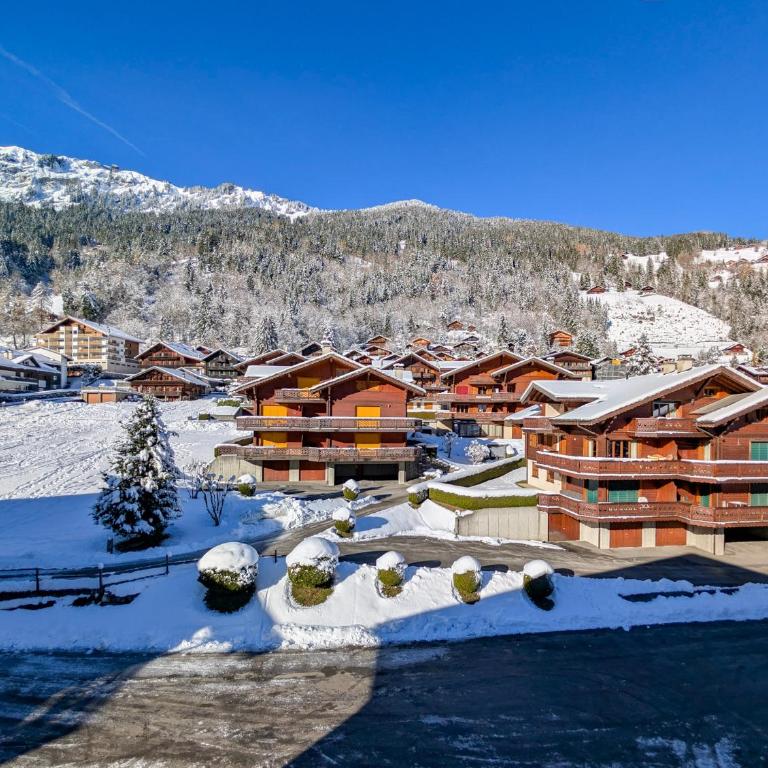 Cœur de Champéry, terrasse & près des remontées ! - Appartement avec Vue et Balcon - 52