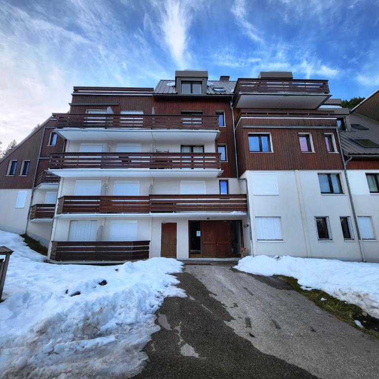 Studio pratique en RdC, au calme, avec vue - Appartement 1 Chambre - 34