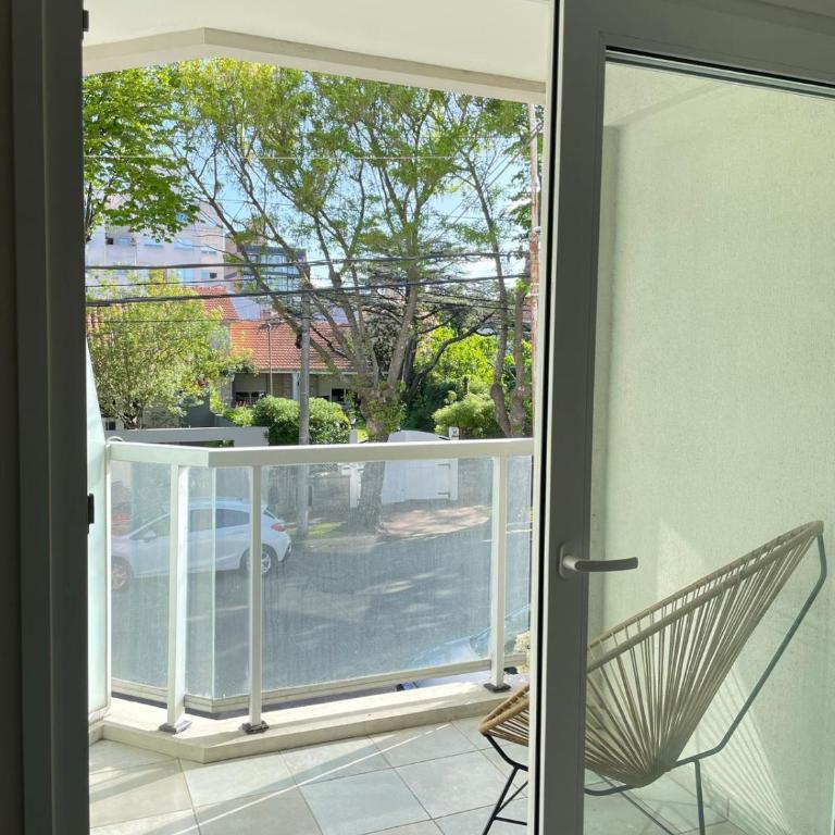 Check and Home - San Lorenzo - 2 Huéspedes con Pileta y Cochera - One-Bedroom Apartment - 6