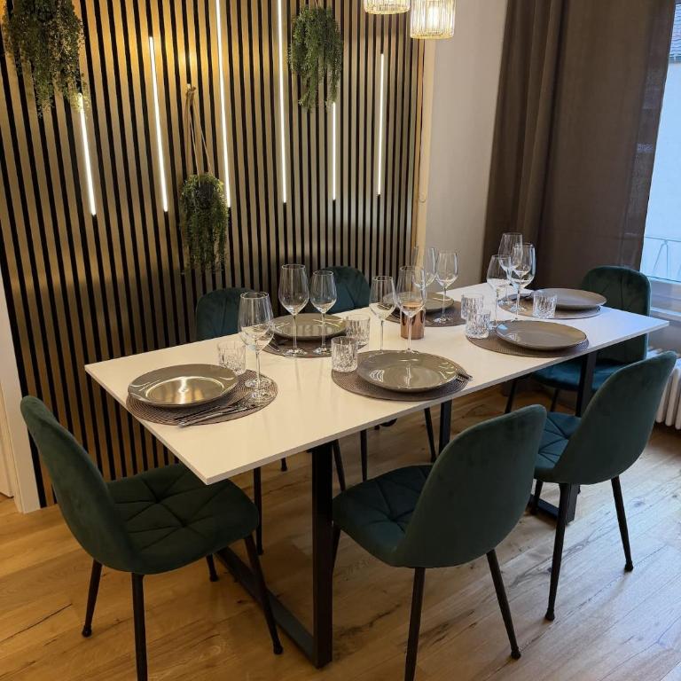 GoldenKey-Suites - Spacious Luxury Apartment in the Heart of Augsburg Old Town - Premium Open-Plan Kitchen - Appartement - 6