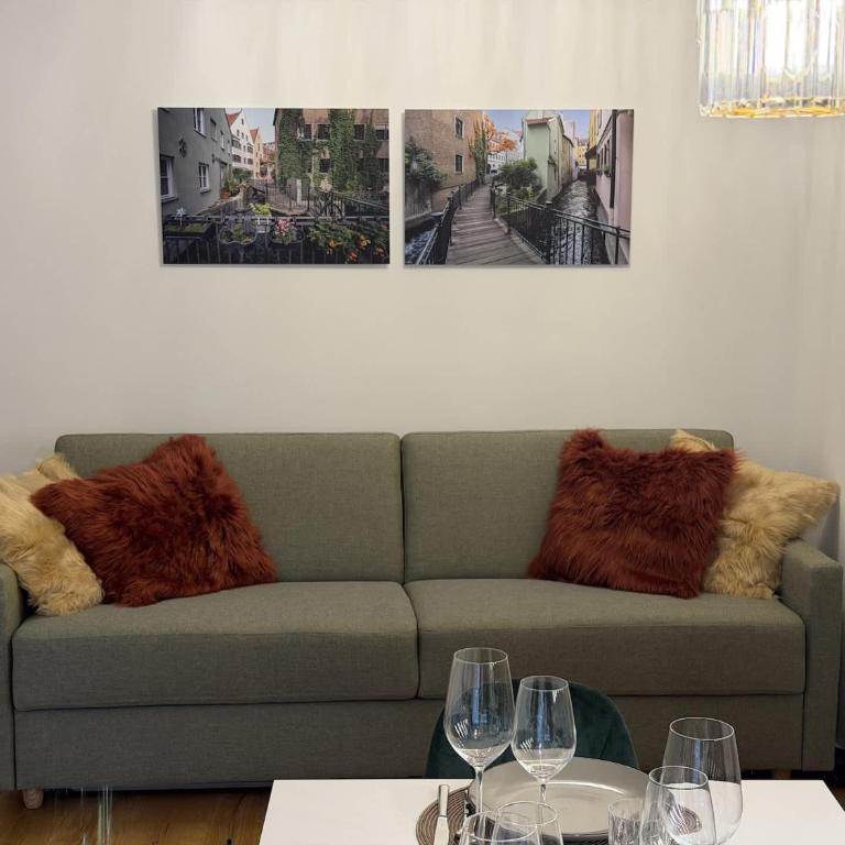 GoldenKey-Suites - Spacious Luxury Apartment in the Heart of Augsburg Old Town - Premium Open-Plan Kitchen - Appartement - 3