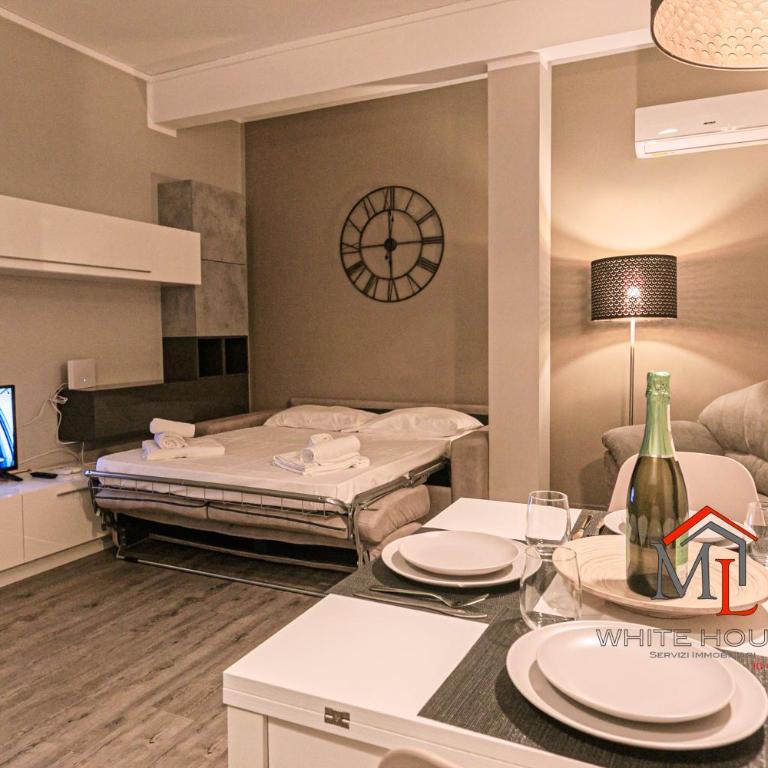 Penthouses with Parking in Palazzo San Paolo By ML WHITE HOUSE - One-Bedroom Apartment with Terrace - 2