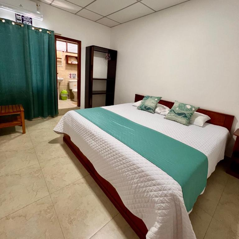 Hostal Punta Arena - Habitación Doble Económica - 2 camas - 5