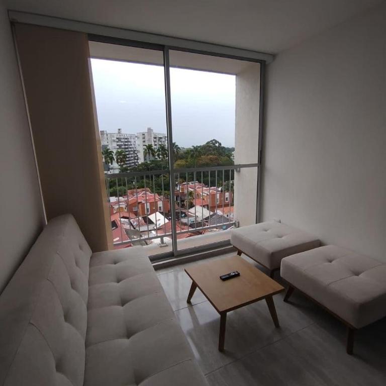 Apartamento céntrico con encanto en Armenia - Apartamento de 3 dormitorios - 2