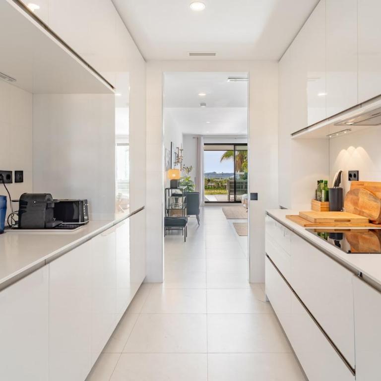 Luxury 3 bed ground floor apt with sea view - Apartamento de 3 dormitorios - 12