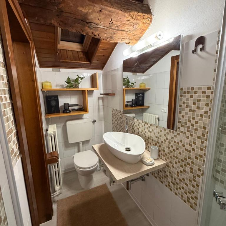 Isola one - One-Bedroom Apartment - 5