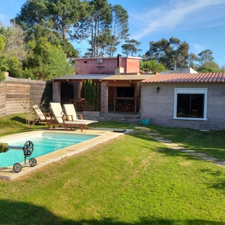 Relaxing house with heated pool and jacuzzi - Vacation Home - 3