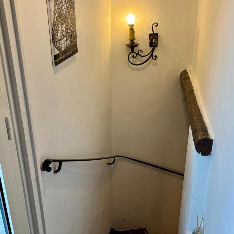 Antibes Old Town Rooftop Sea-View 1BR Apt with Terrace - Appartamento con 1 Camera da Letto - 13