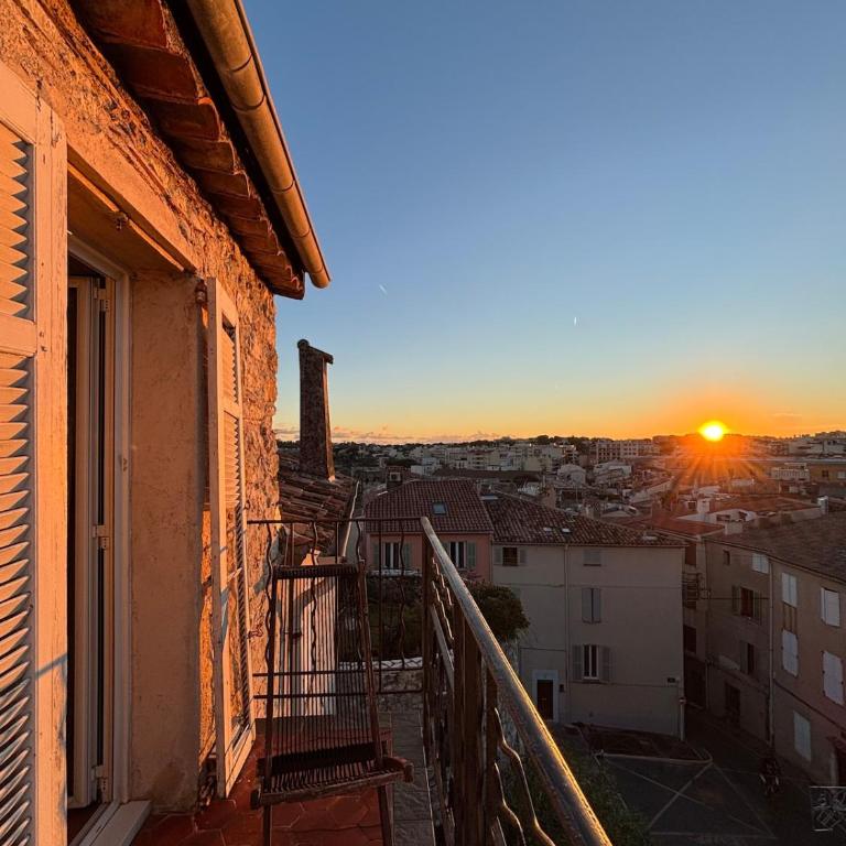 Antibes Old Town Rooftop Sea-View 1BR Apt with Terrace - Appartamento con 1 Camera da Letto - 6