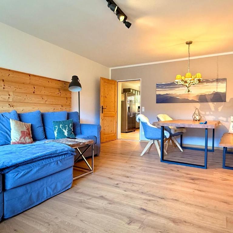 FeWo Berg-Faszination - Two-Bedroom Apartment with Mountain View - 11
