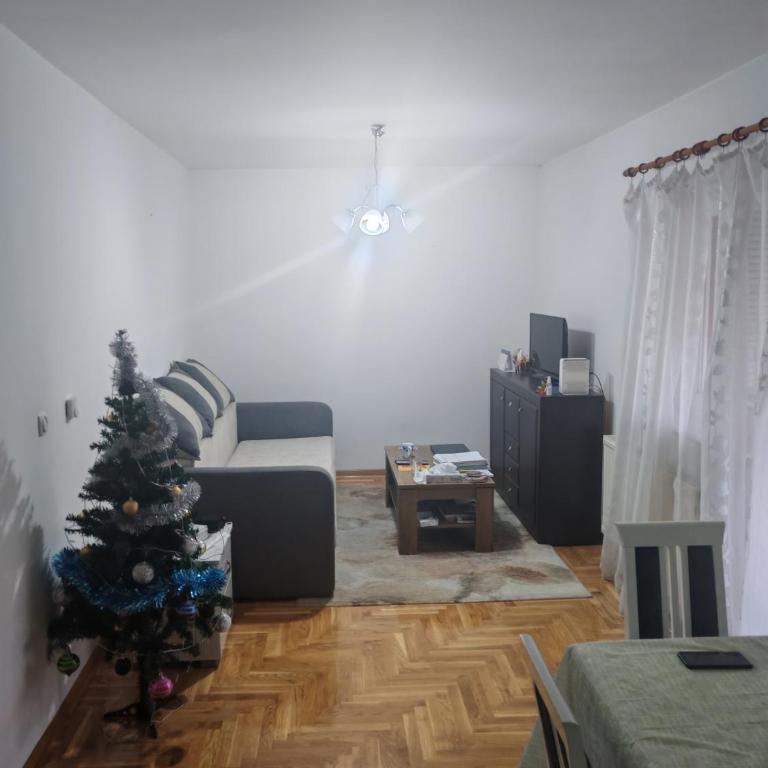 Mirijevo Center Apartment Near Park - One-Bedroom Apartment - 8