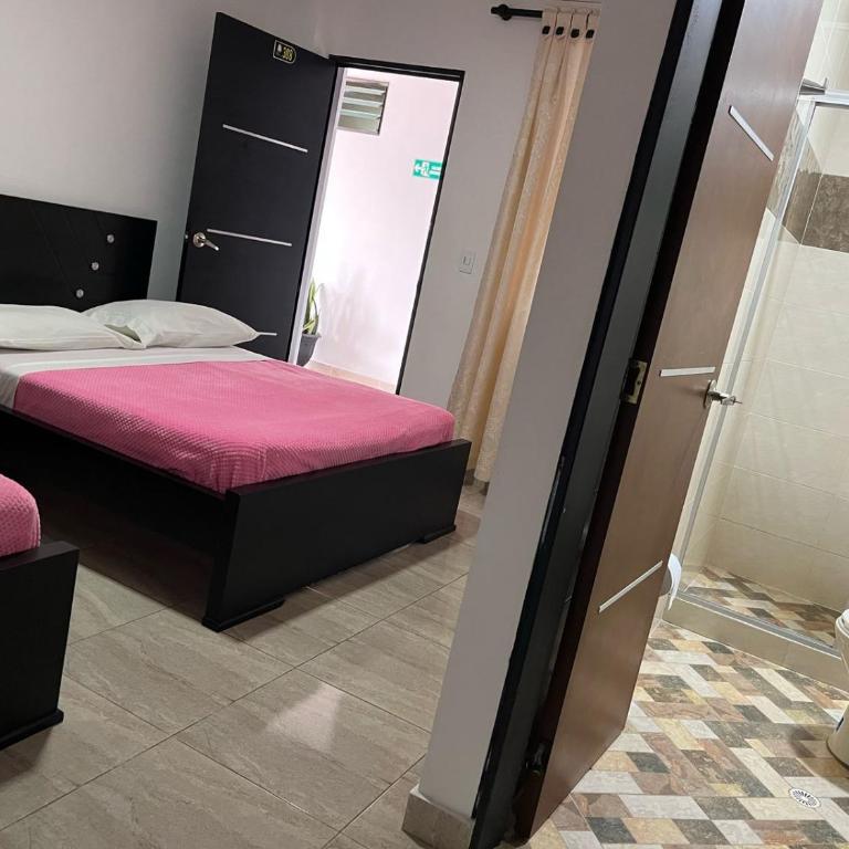 Hotel La Realeza - Twin Room - 2