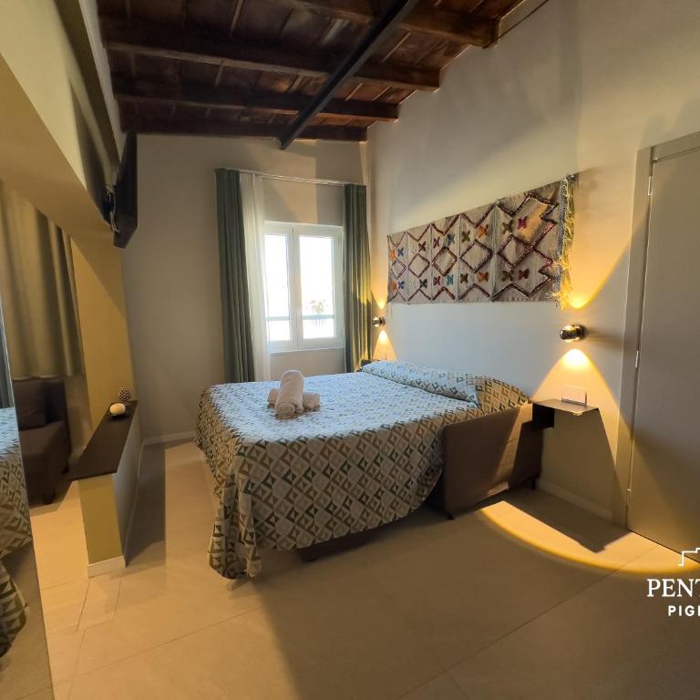 Penthouse Pignasecca - Design Suites - Junior Suite con Terrazza - 11