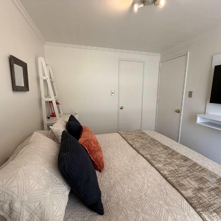 HOM I Metro EL GOLF con Parking LasCondes - Apartment - 8