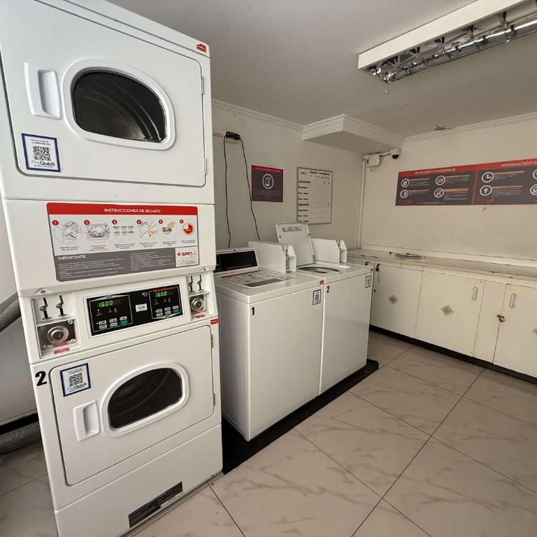 HOM I Metro EL GOLF con Parking LasCondes - Apartment - 24