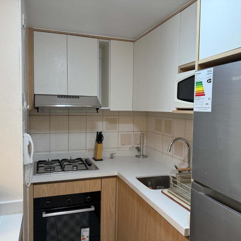 HOM I Metro EL GOLF con Parking LasCondes - Apartment - 39