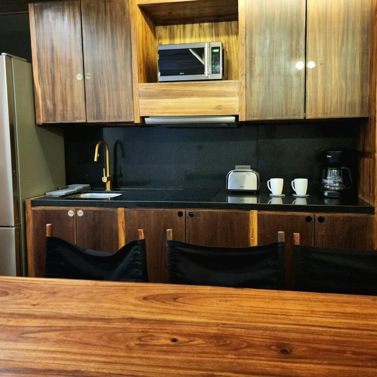 Studio steps from the beach & 5th Avenue - Apartamento Estudio - 11