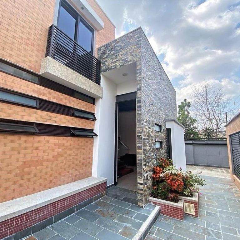 Casa Boutique Hotel Bucaramanga - Six-Bedroom House - 3