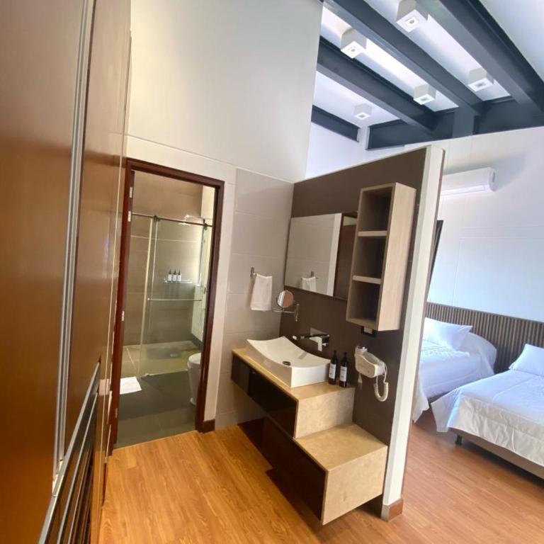 Casa Boutique Hotel Bucaramanga - Six-Bedroom House - 4