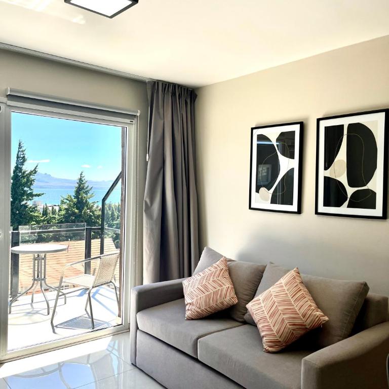 Hermoso departamento con balcón y vista al Lago - Apartamento de 1 dormitorio - 1