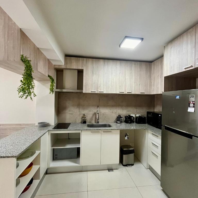 Hermoso departamento con balcón y vista al Lago - Apartamento de 1 dormitorio - 28
