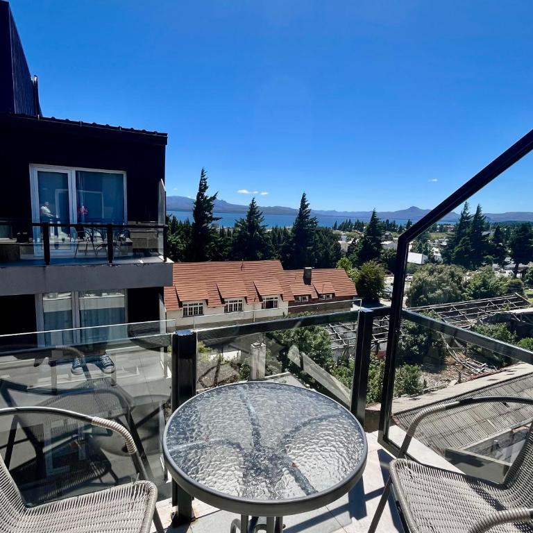 Hermoso departamento con balcón y vista al Lago - Apartamento de 1 dormitorio - 4